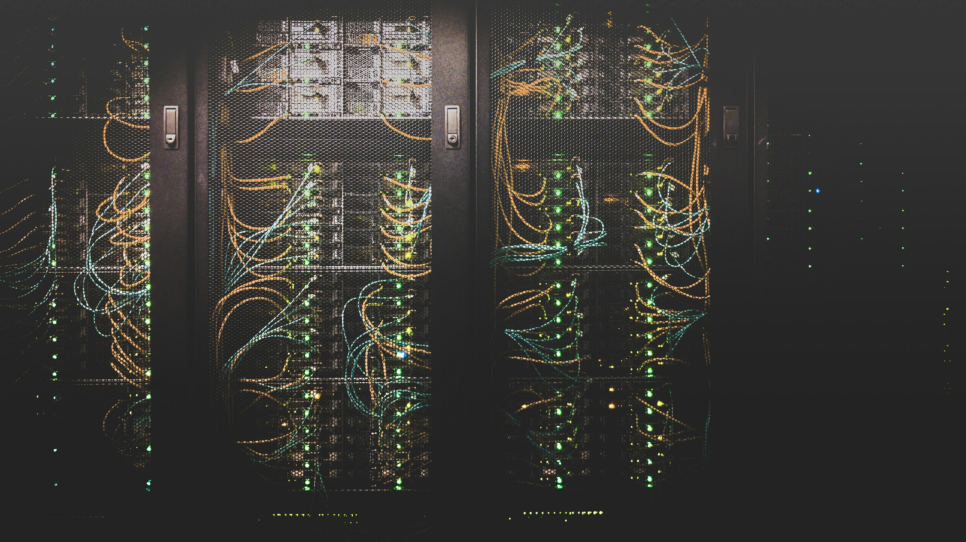 A server turned on and all cable managment complete